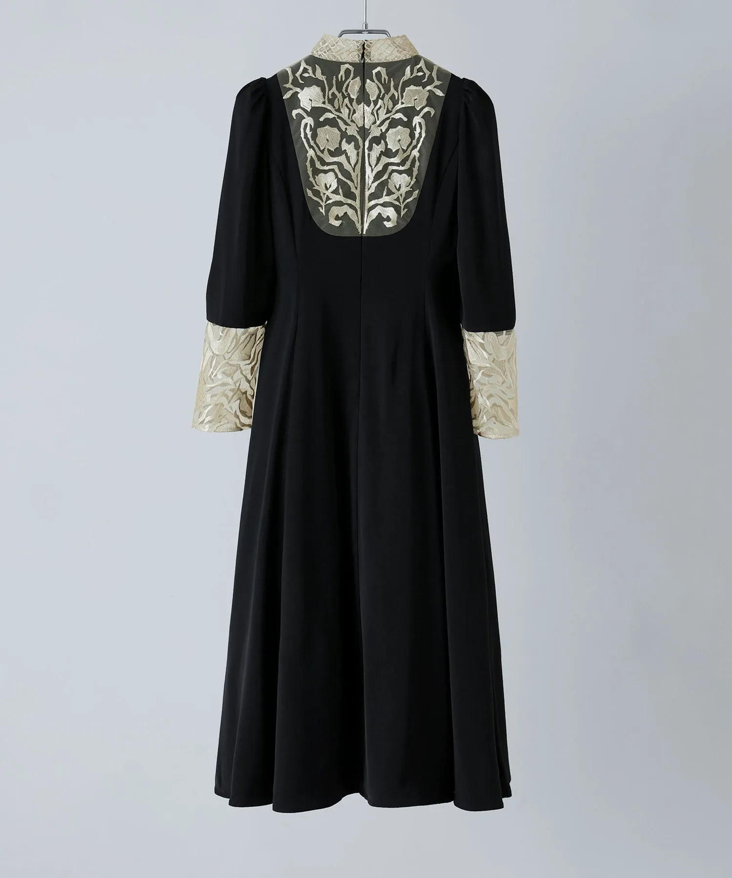 Back embroidery flared dress