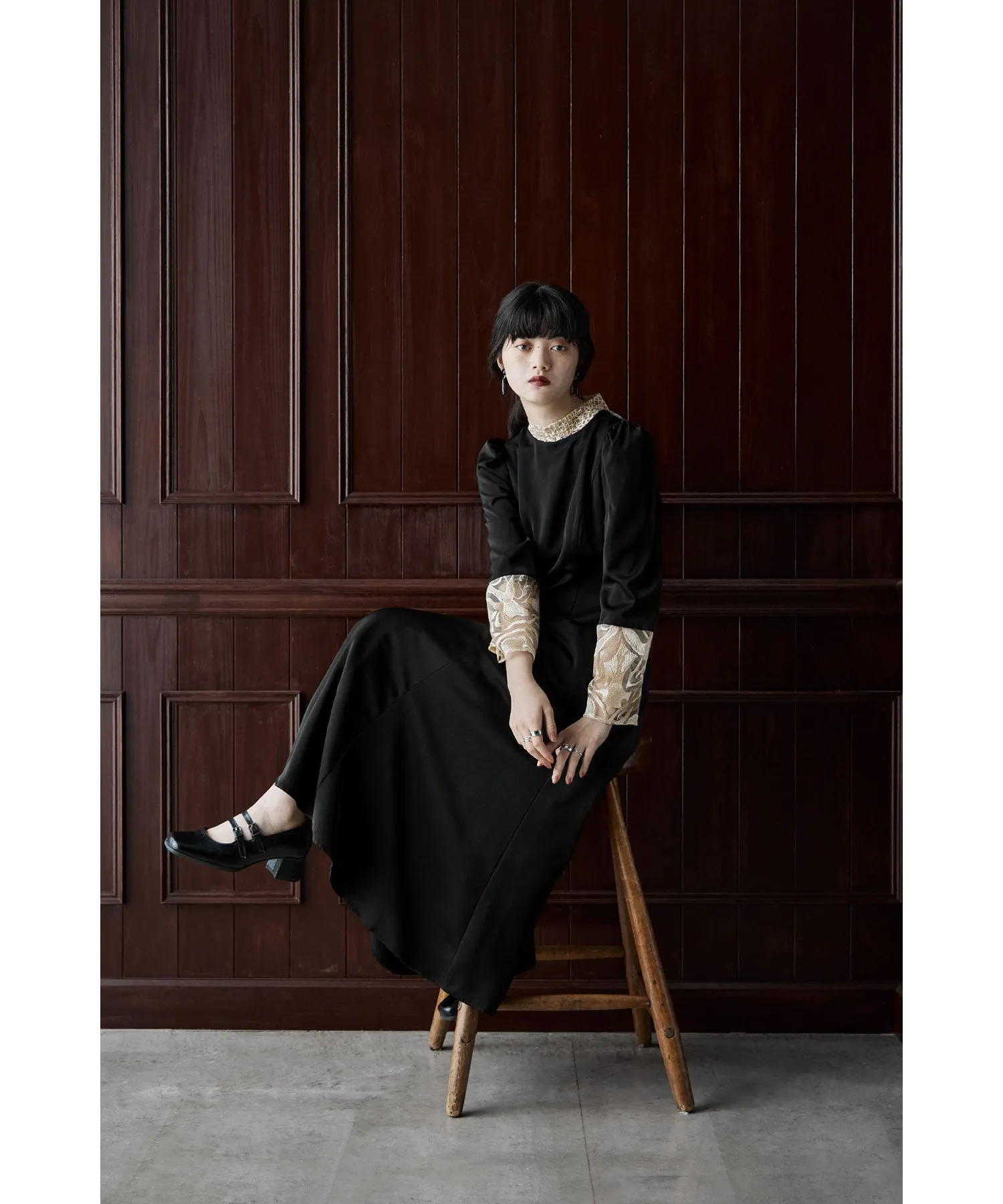 Back embroidery flared dress