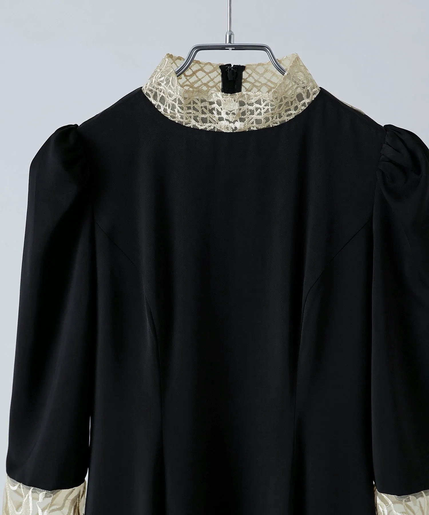 Back embroidery flared dress
