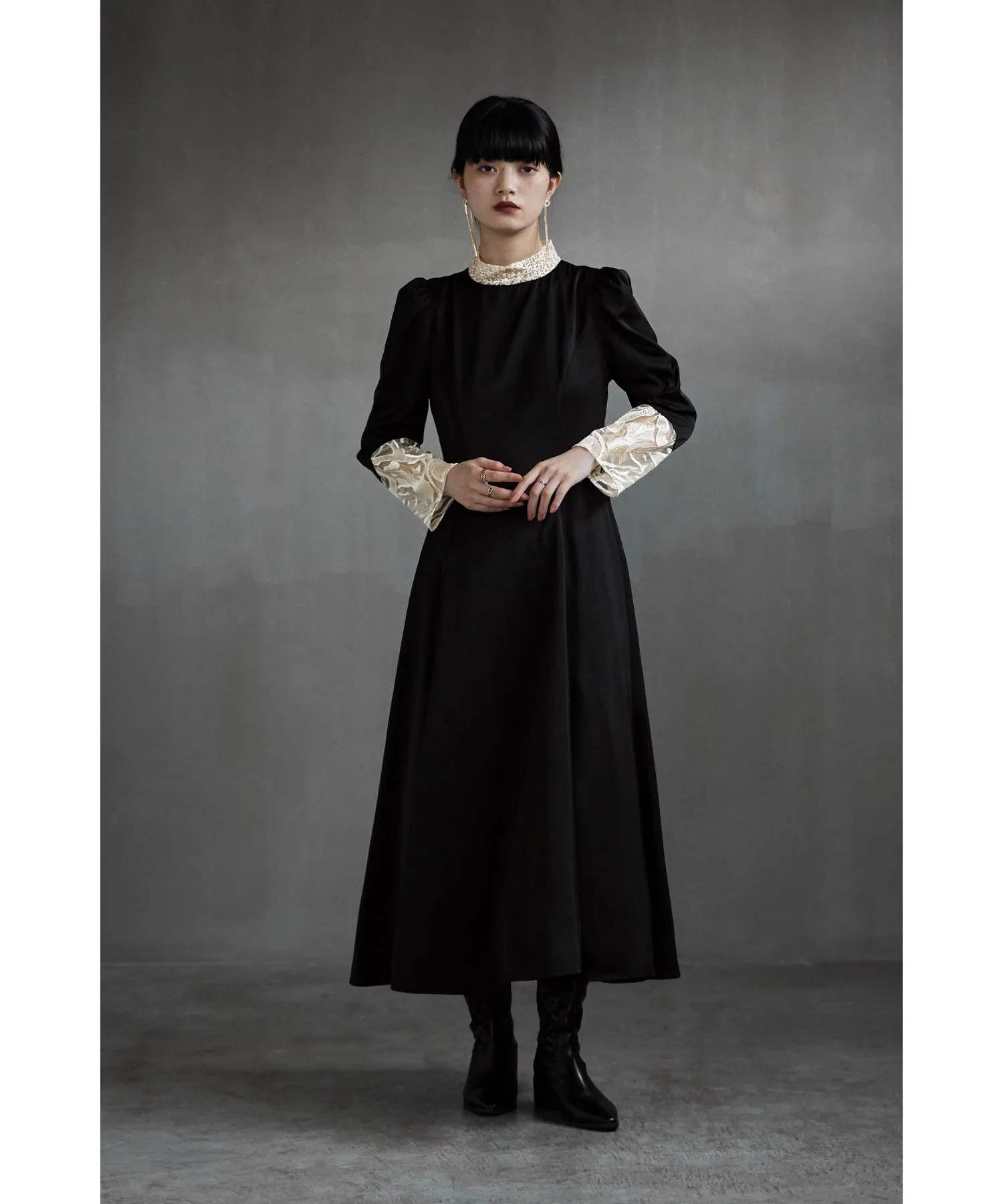 Back embroidery flared dress