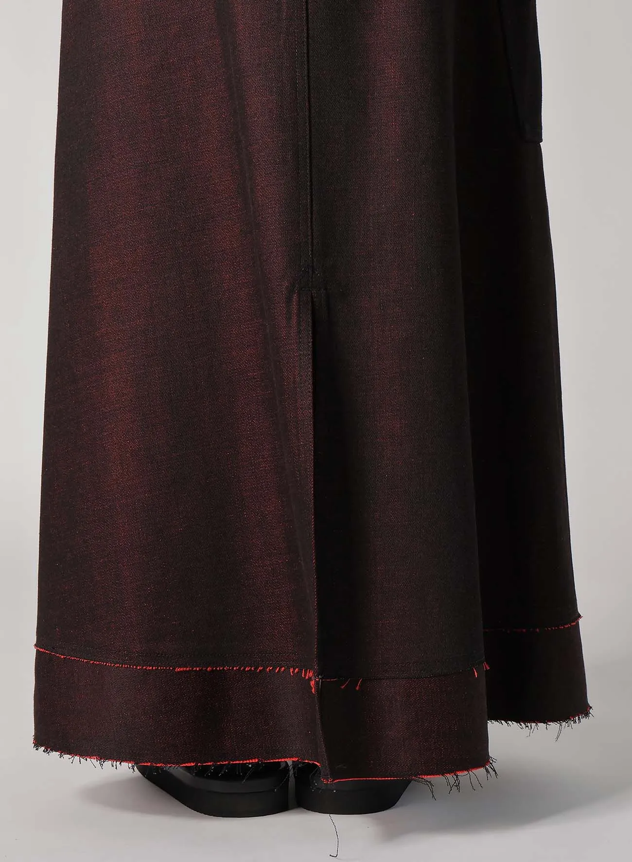 BACK RED BLACK DENIM SKIRT
