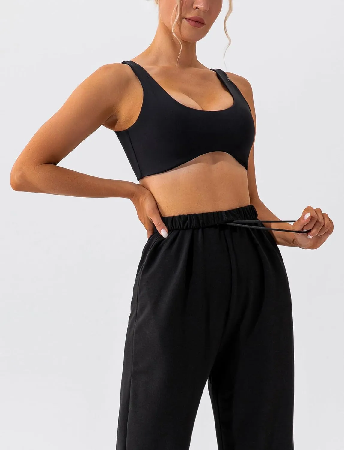 FEOYA Scoop Neck Sexy Sports Bra for Women Padded Low Cut Low Impact Workout Fitness Bra U Back Curved Sculpt Bra