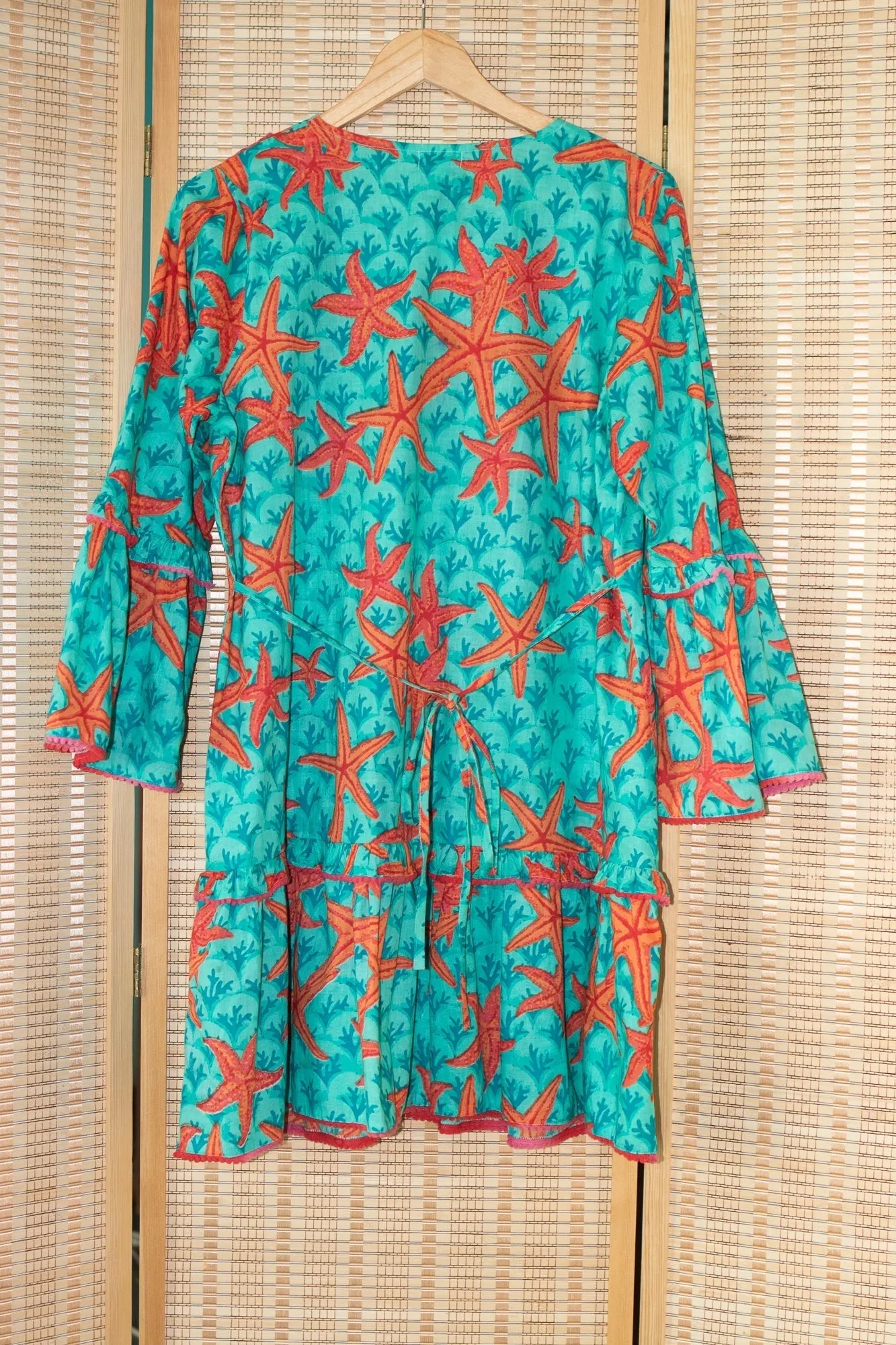 Ilaria Tie Back Flared Sleeve Dress in Starfish Print