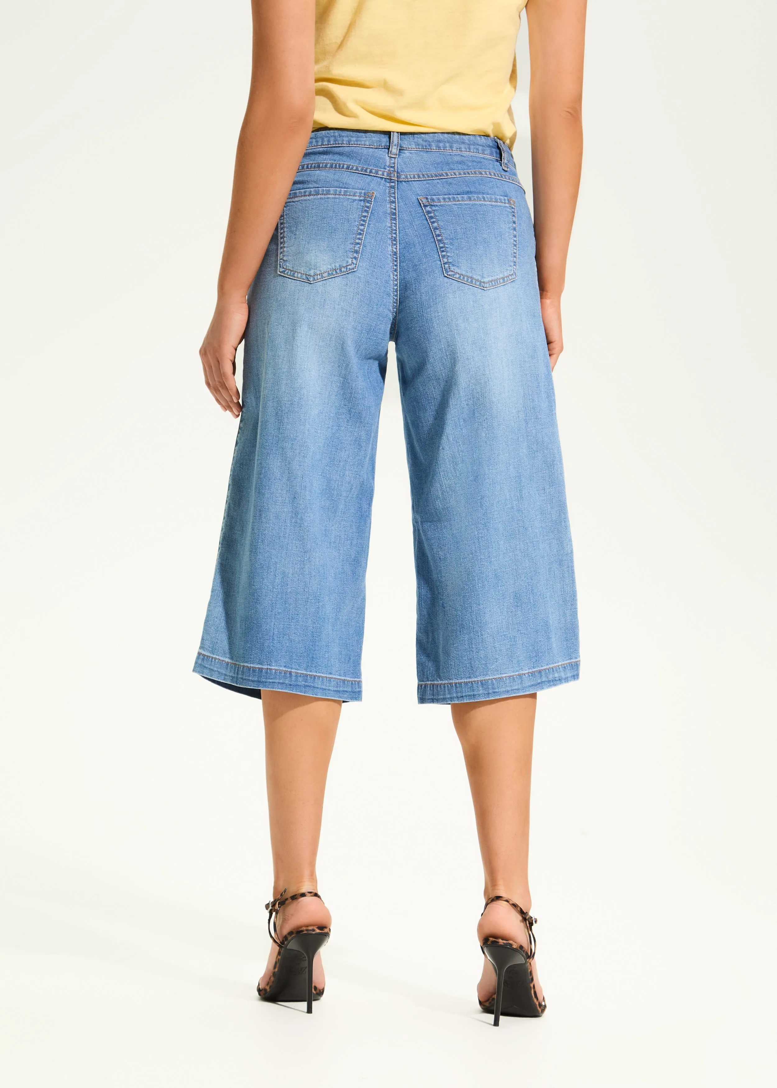 Olivia Wide Capri, Medium Blue