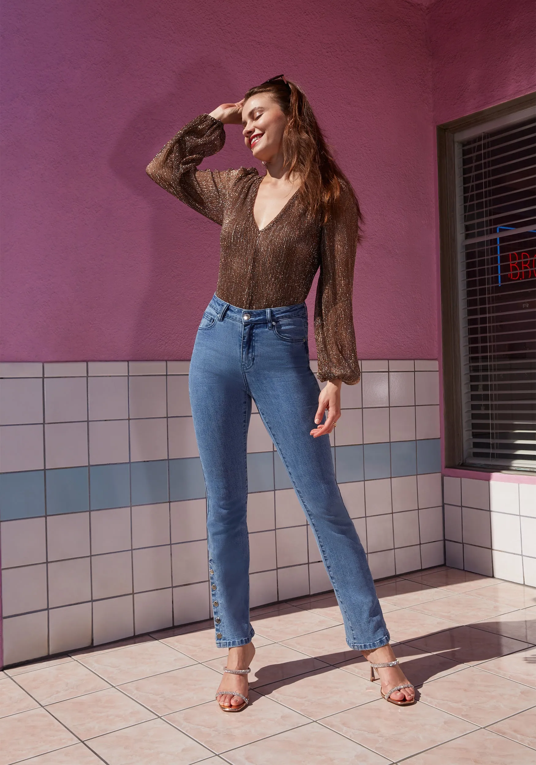 Side Snap Flared Jean