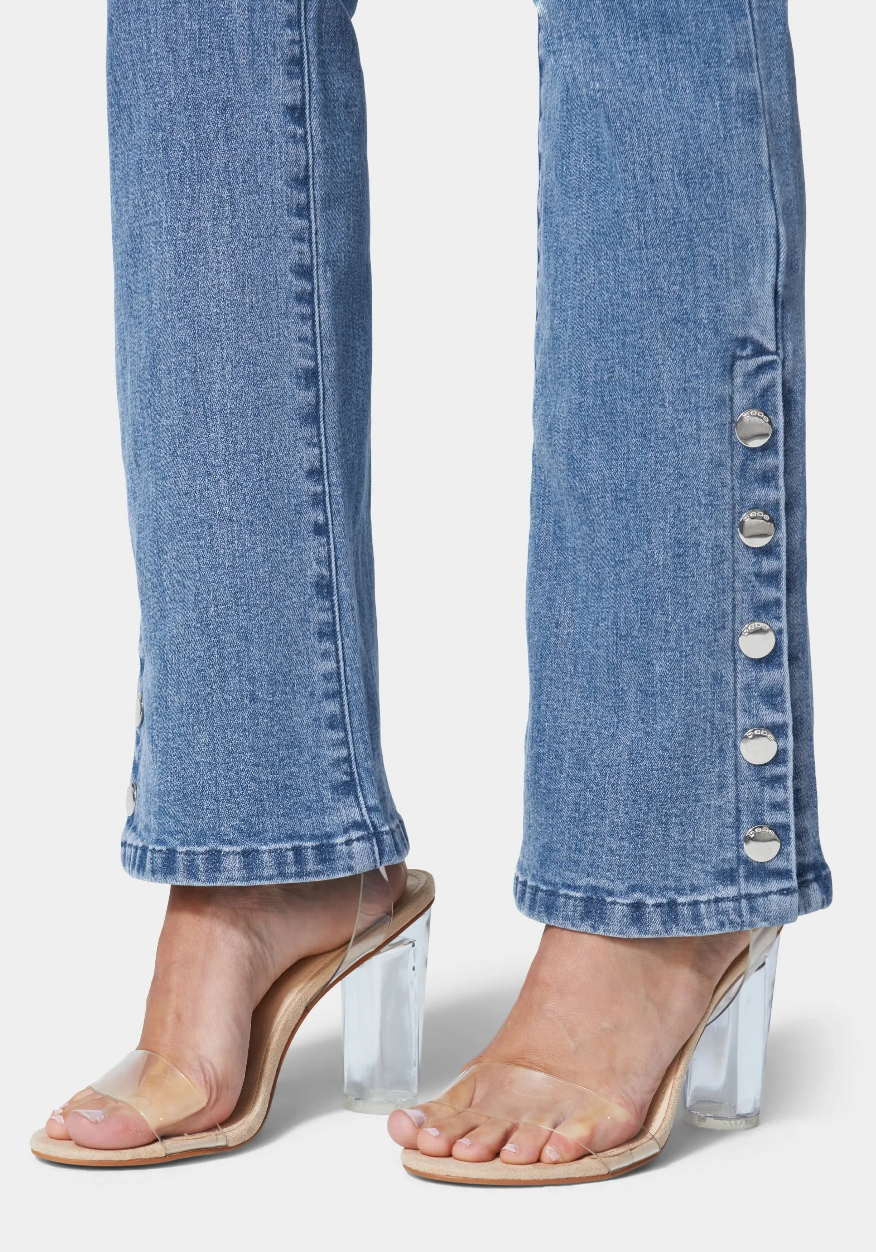 Side Snap Flared Jean