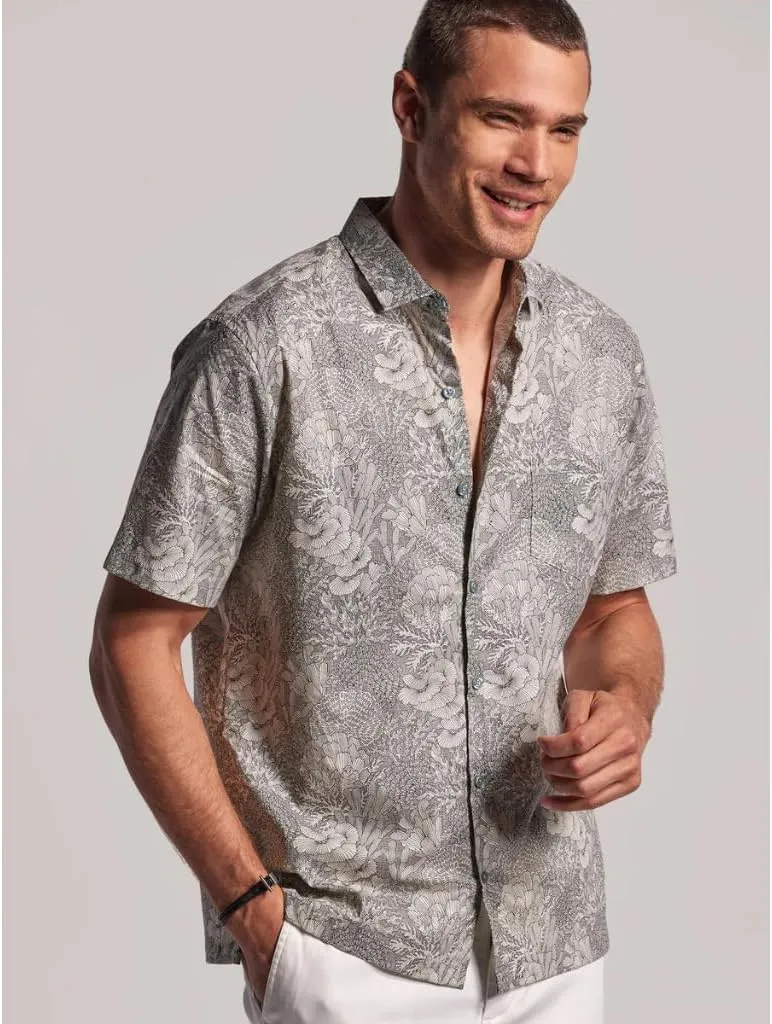 Tori Richard Men's Standing Tall Short Sleeve Cotton Lawn Button Up Shirt