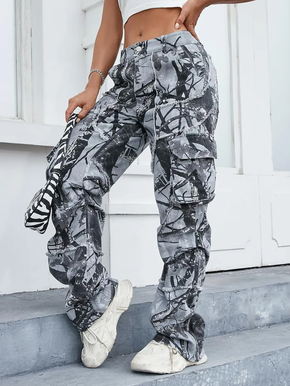 Unisex Camo Cargo Pants, Multi Pockets Raw Edge Oversized Straight Zipper Wide Legs Streetwear for Hip Hop Men Women